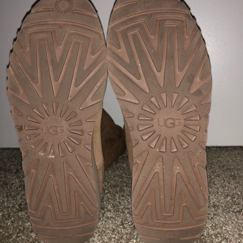 Ugg Medium Boot - image 4